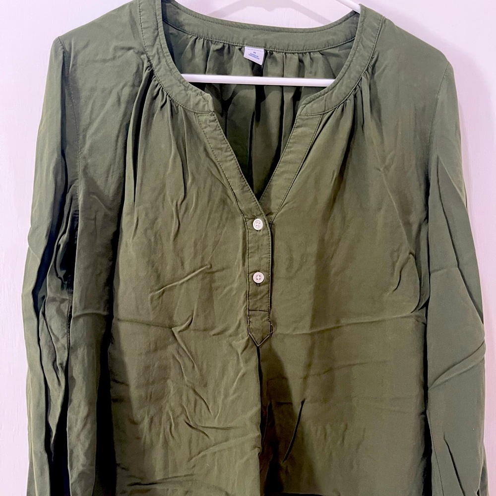 Women’s blouse